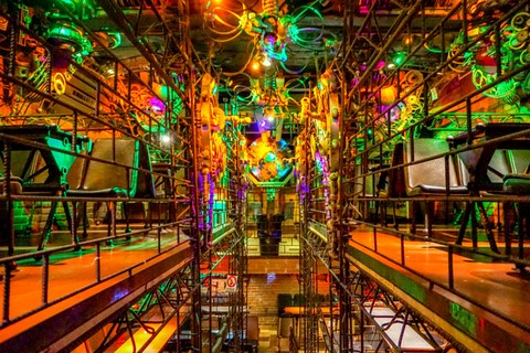 interieur Cross club